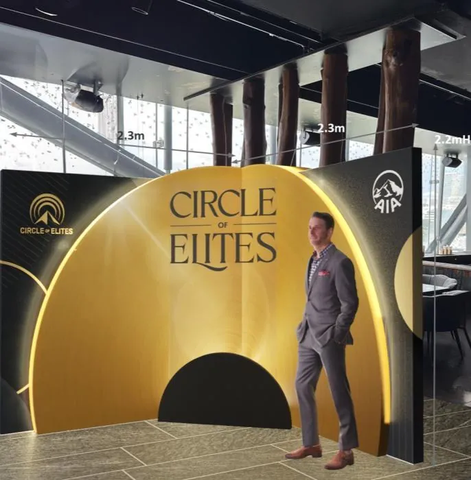 Flying Start Awards & Circle of Elites for Citi · AIA — Fluted gold arch at 2.3 m, used as the step-and-repeat photo moment.